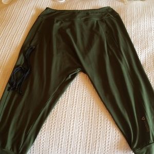 Cropped harem workout Pants
